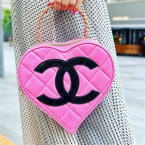 chanel pink heart bag